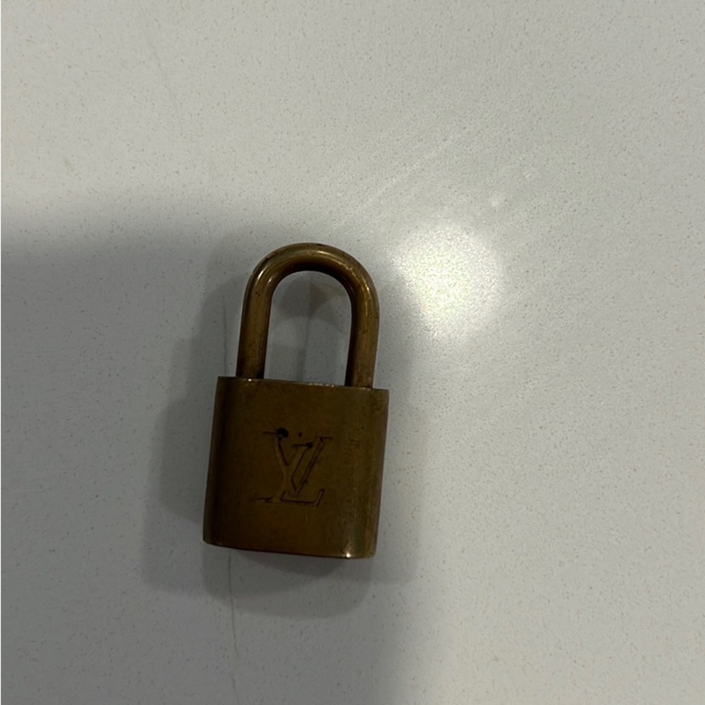 LV lock